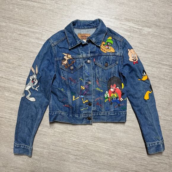 Vintage 90s Levi's USA Trucker Denim Jean Jacket Looney Tunes Art Hand Painted S - Picture 1 of 14